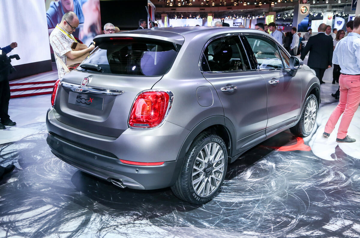 Fiat 500X compact crossover unveiled