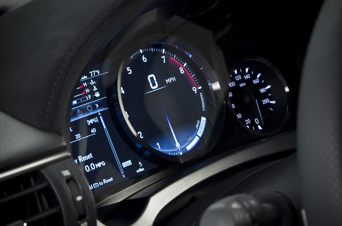 New Lexus RC-F revealed - full studio pictures