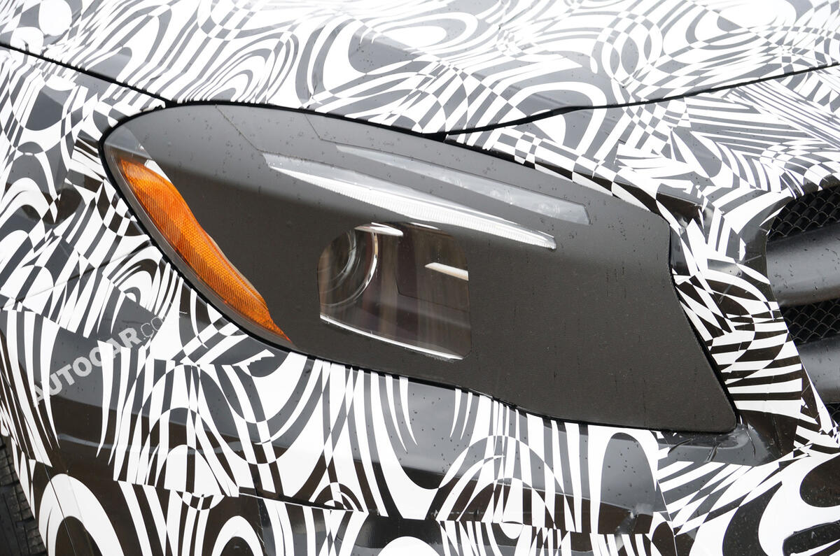 no title 2014 Mercedes-Benz GLA - latest spy shots