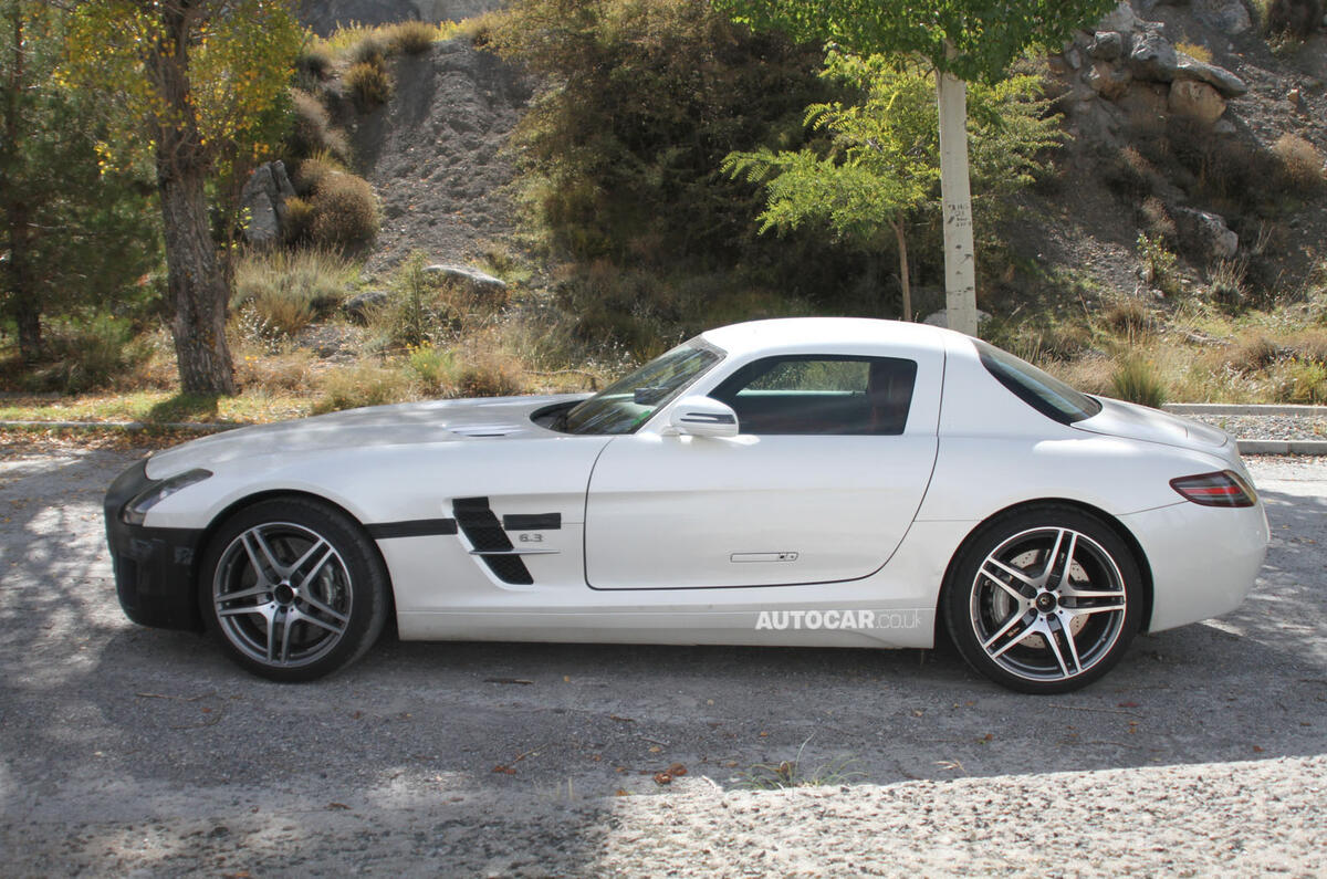 Facelifted Mercedes-Benz SLS AMG Roadster caught testing