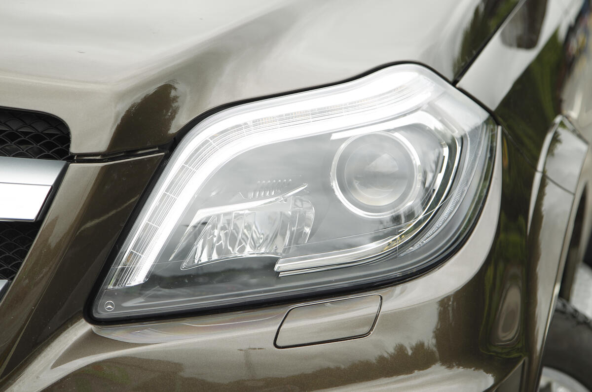 Mercedes-Benz GL bi-xenon headlights