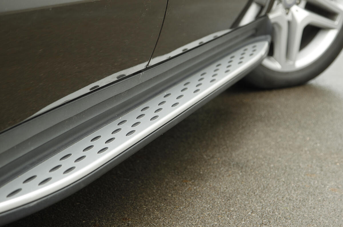 Mercedes-Benz GL running boards