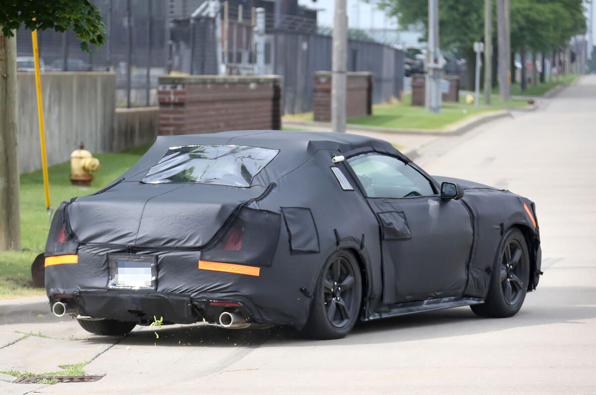 2015 Ford Mustang: latest spy shots