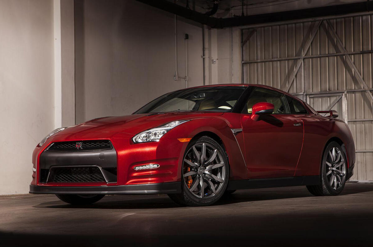 2014 Nissan GT-R revealed