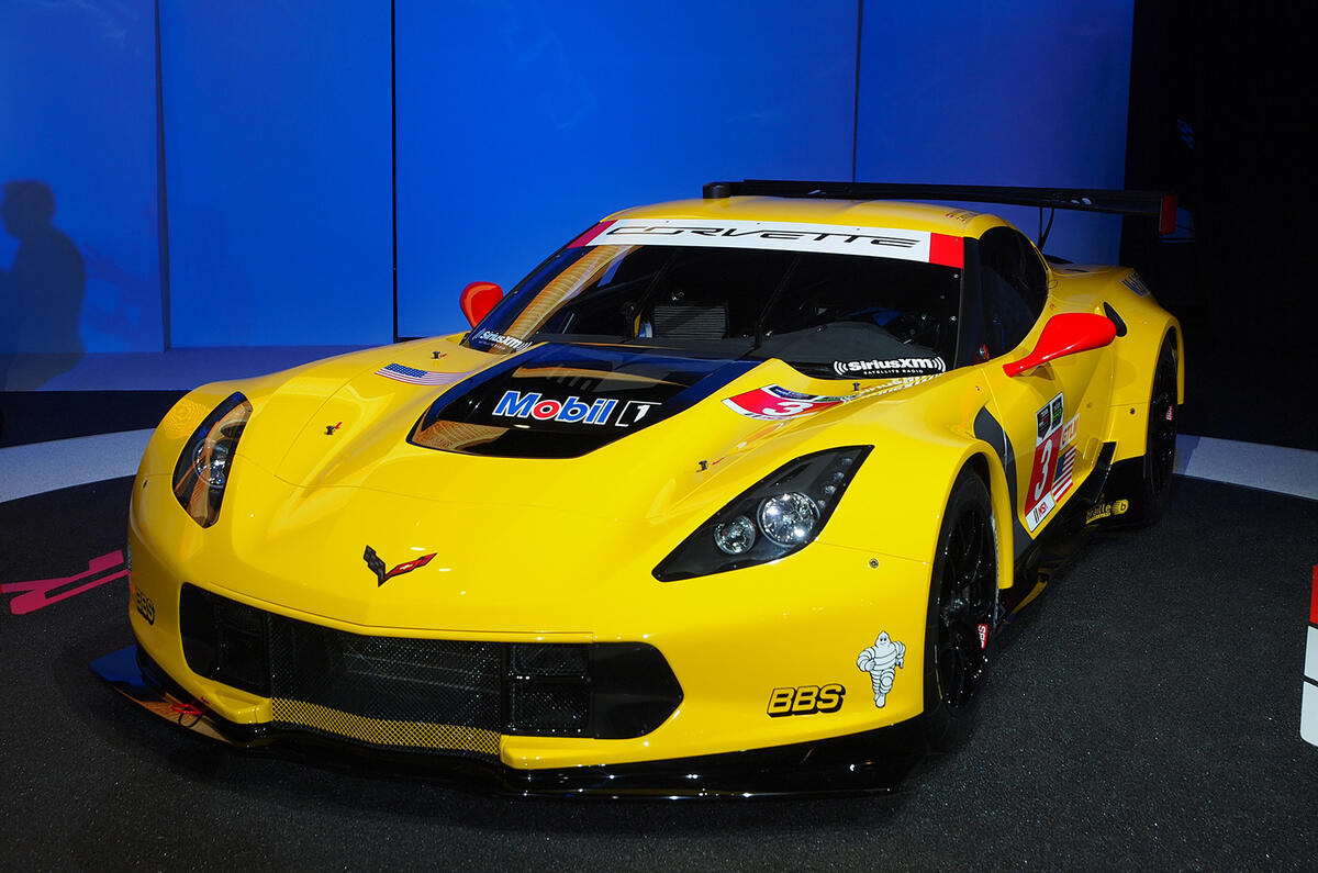 Corvette C7.R revealed at Detroit motor show