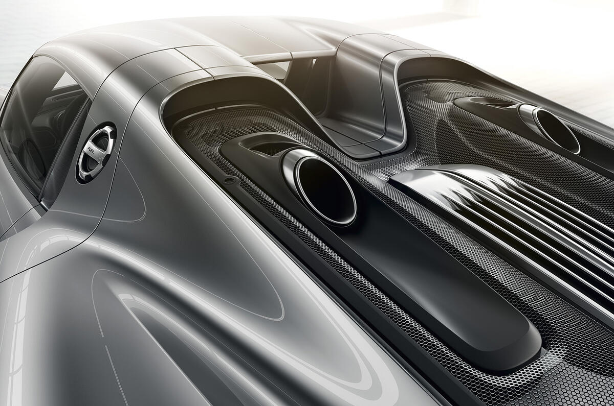 Porsche 918 Spyder enters production