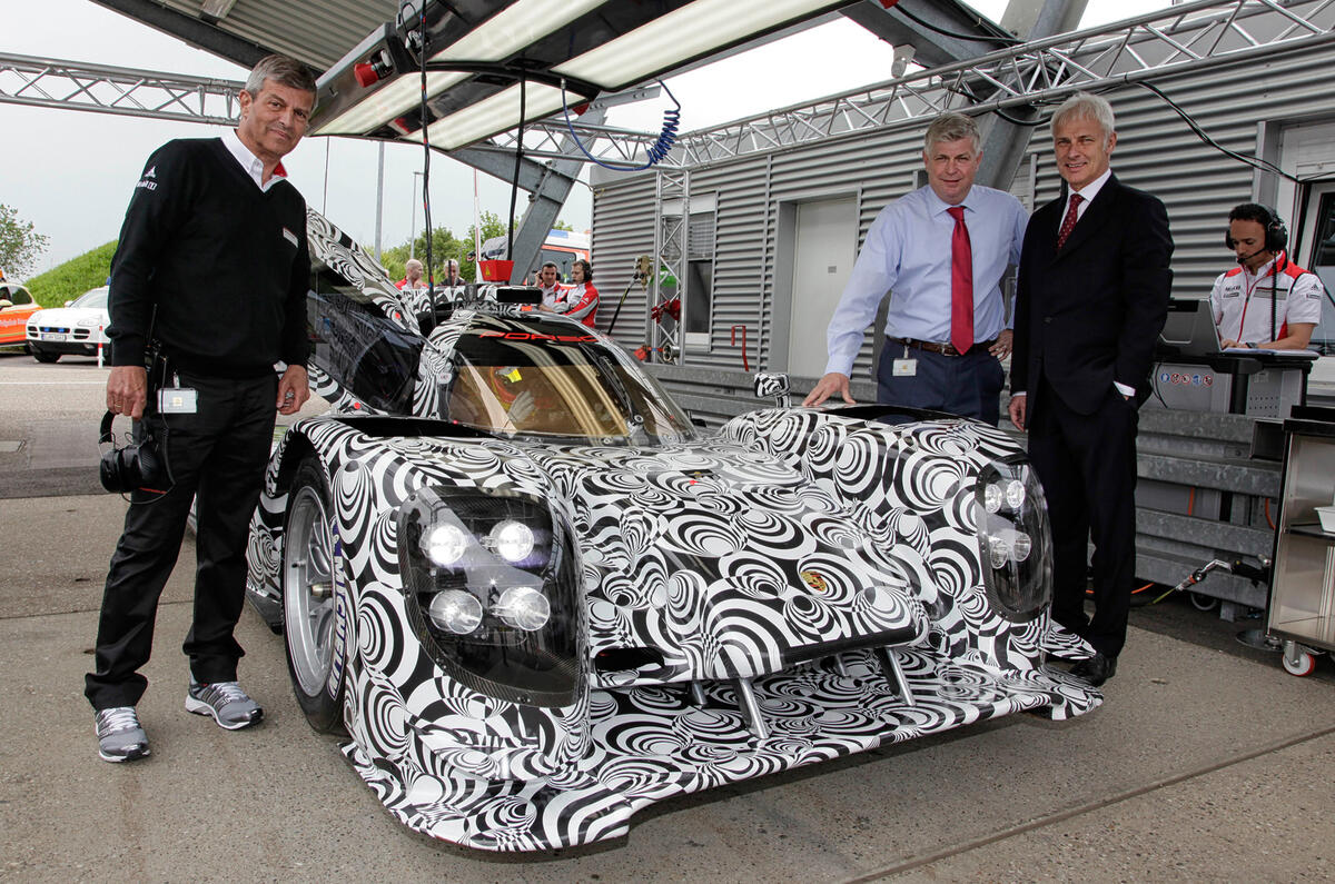 Porsche LMP1 prototype completes first test run