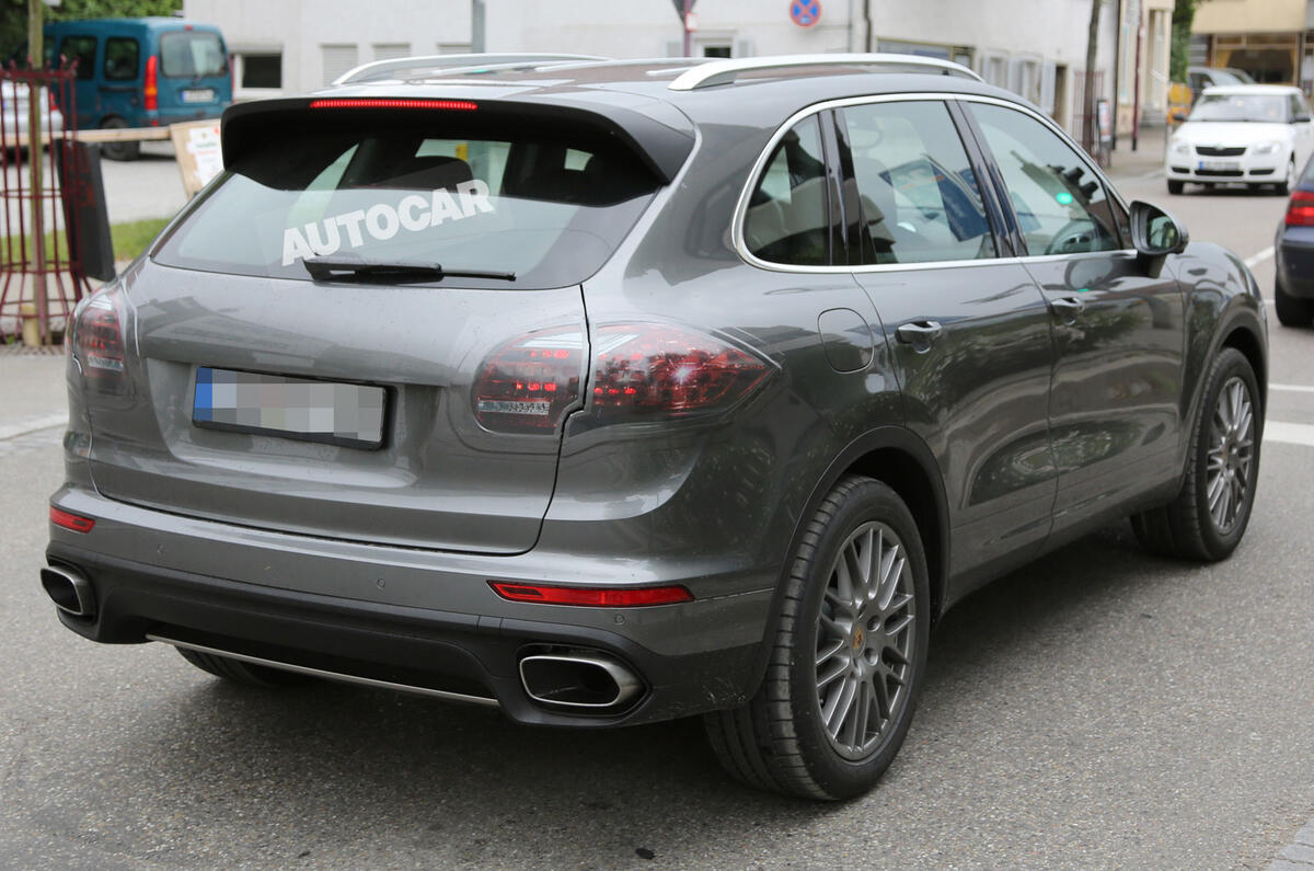 no title Facelifted Porsche Cayenne spotted undisguised ahead of Paris debut