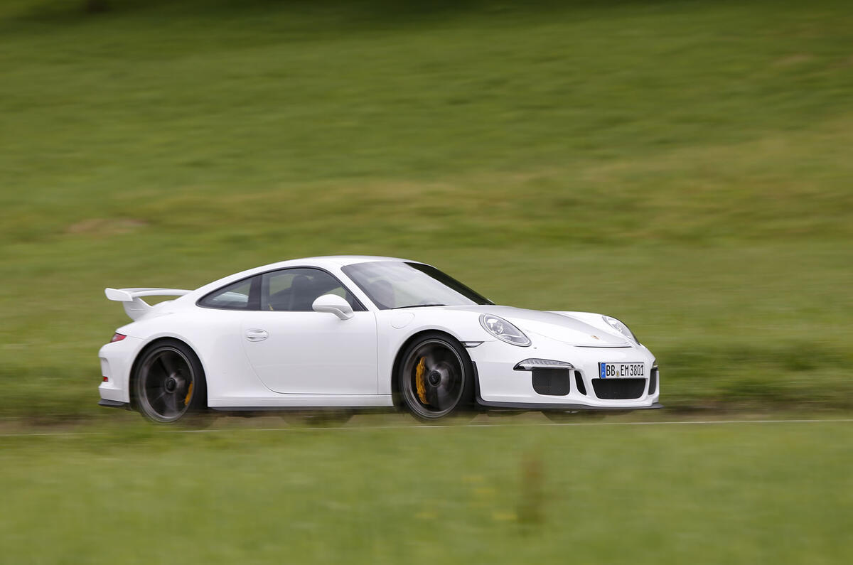 Porsche 911 GT3 side profile