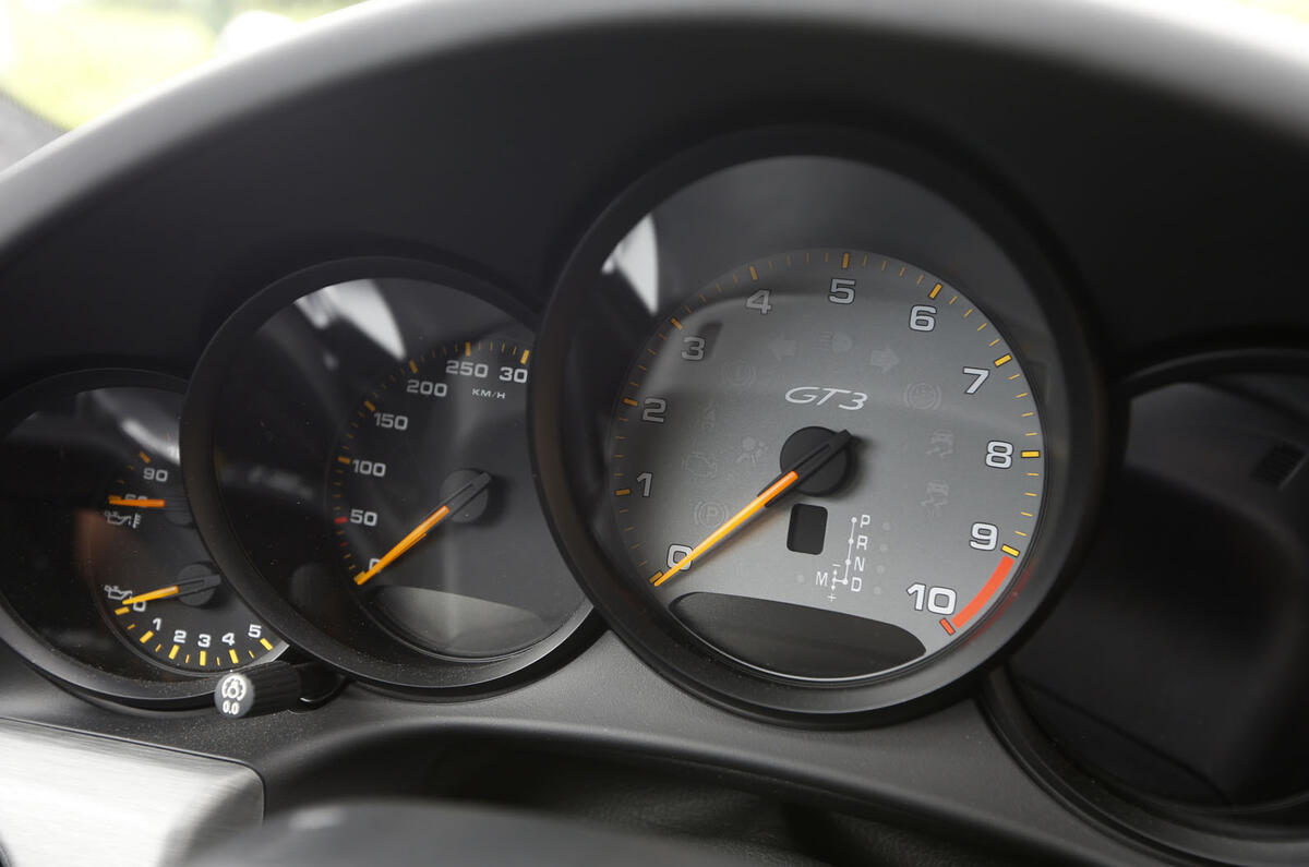 Porsche 911 GT3 instrument cluster
