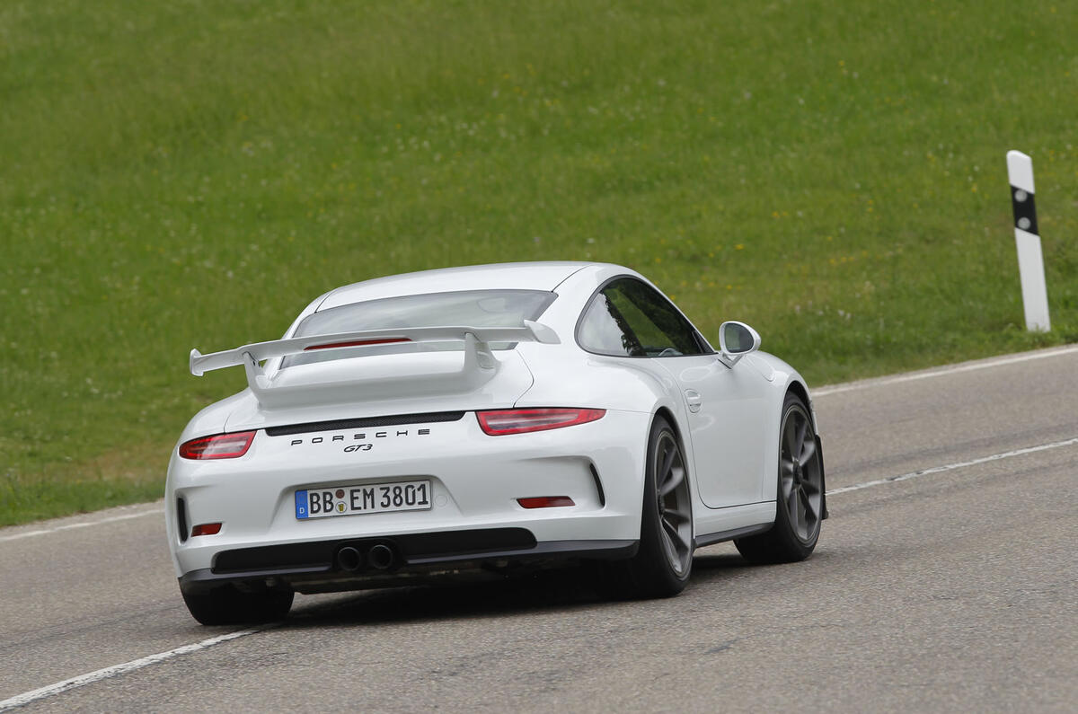 Porsche 911 GT3 cornering