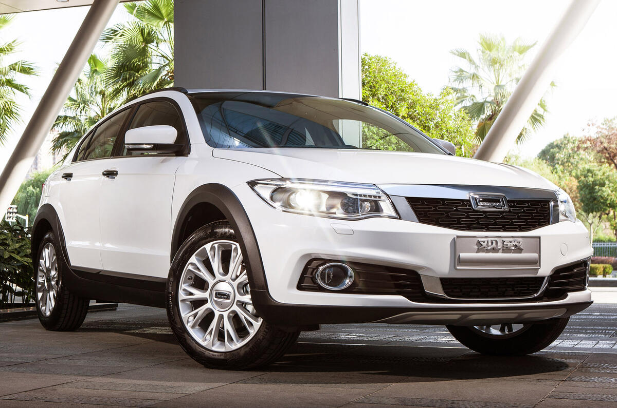 Qoros 3 City SUV unveiled at Guangzhou motor show