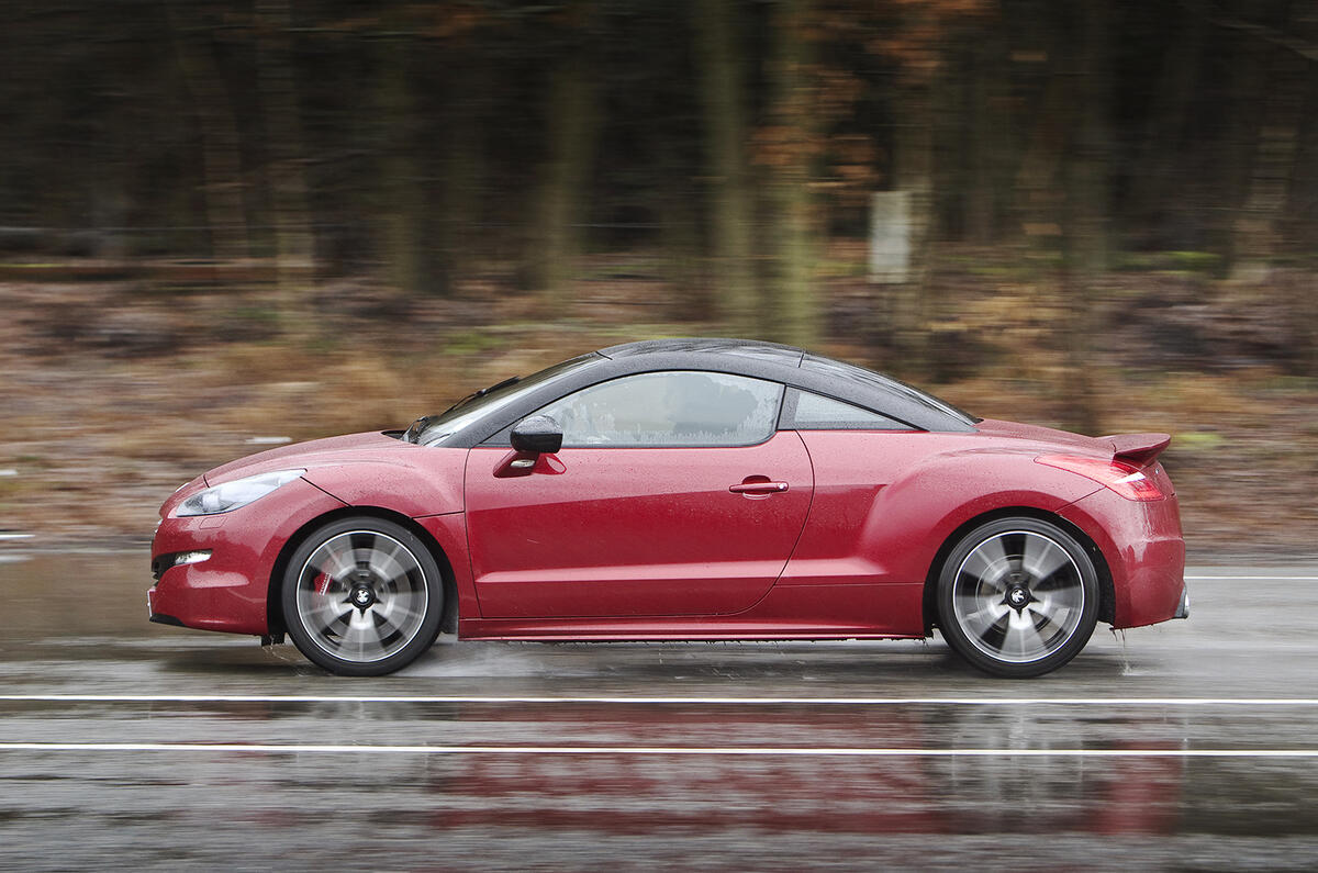 Peugeot RCZ R side profile