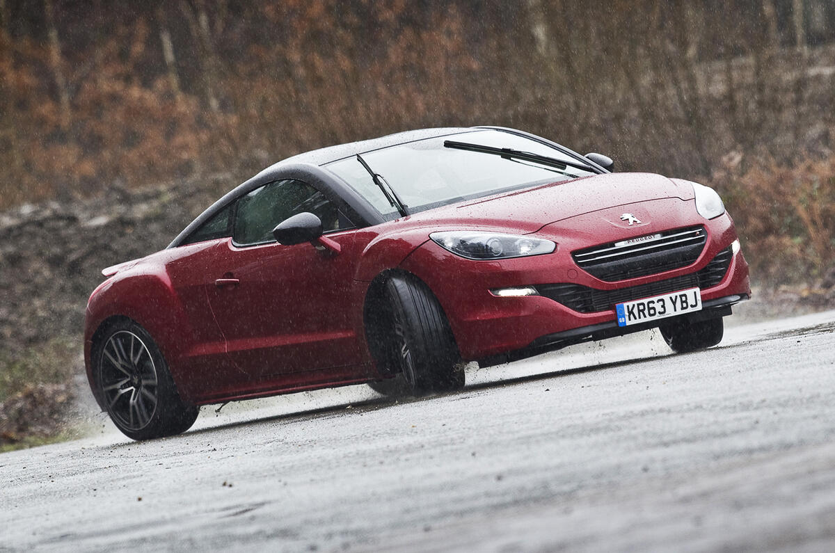 Peugeot RCZ R hard cornering