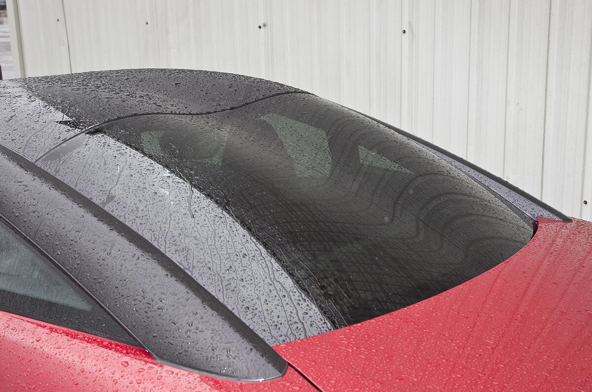 Peugeot RCZ R matte black roof