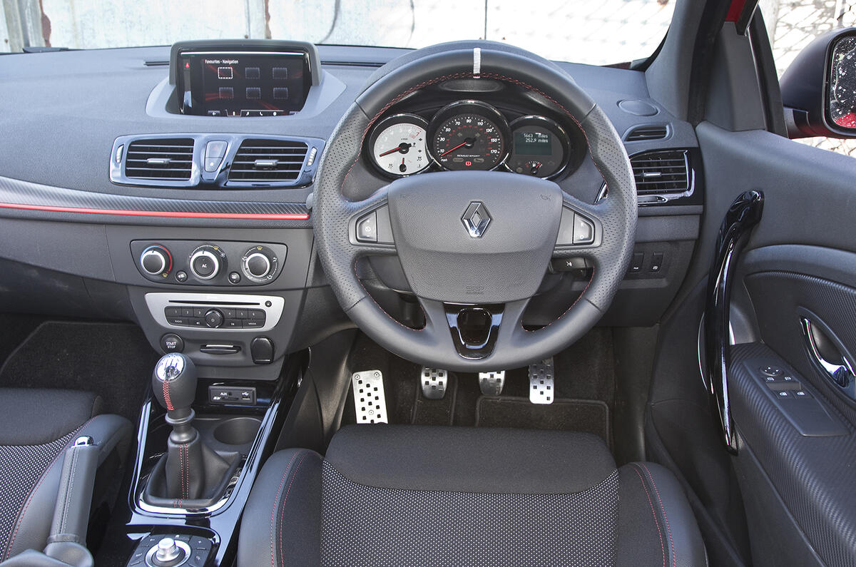 Renault Megane RS dashboard