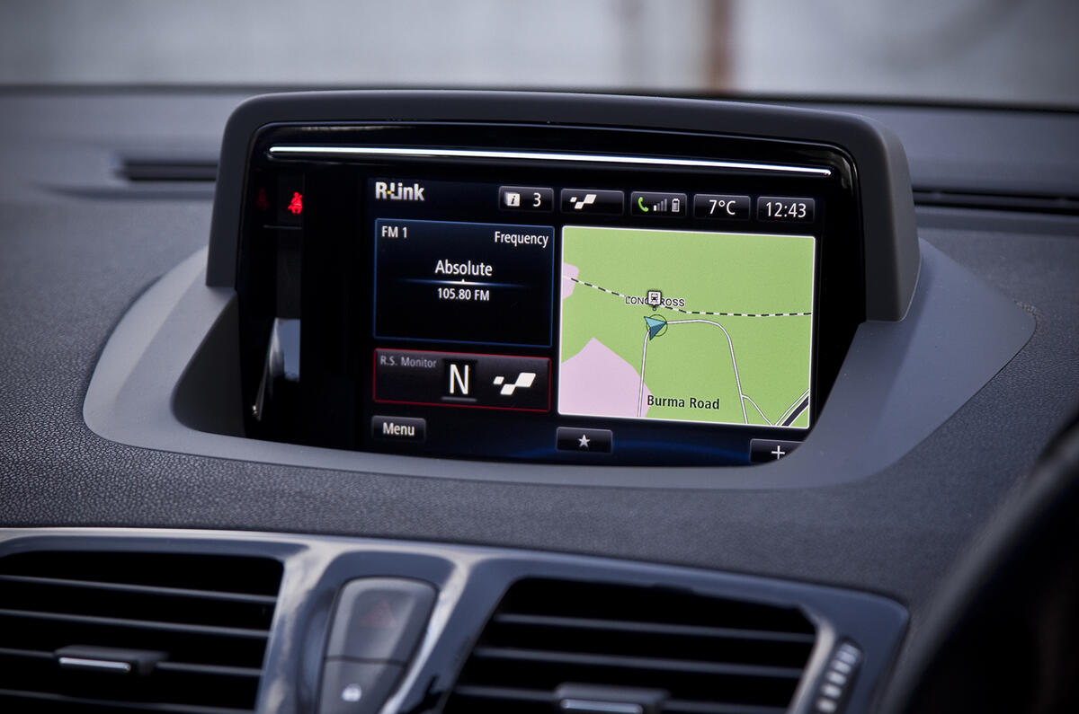 Renault Megane RS infotainment system