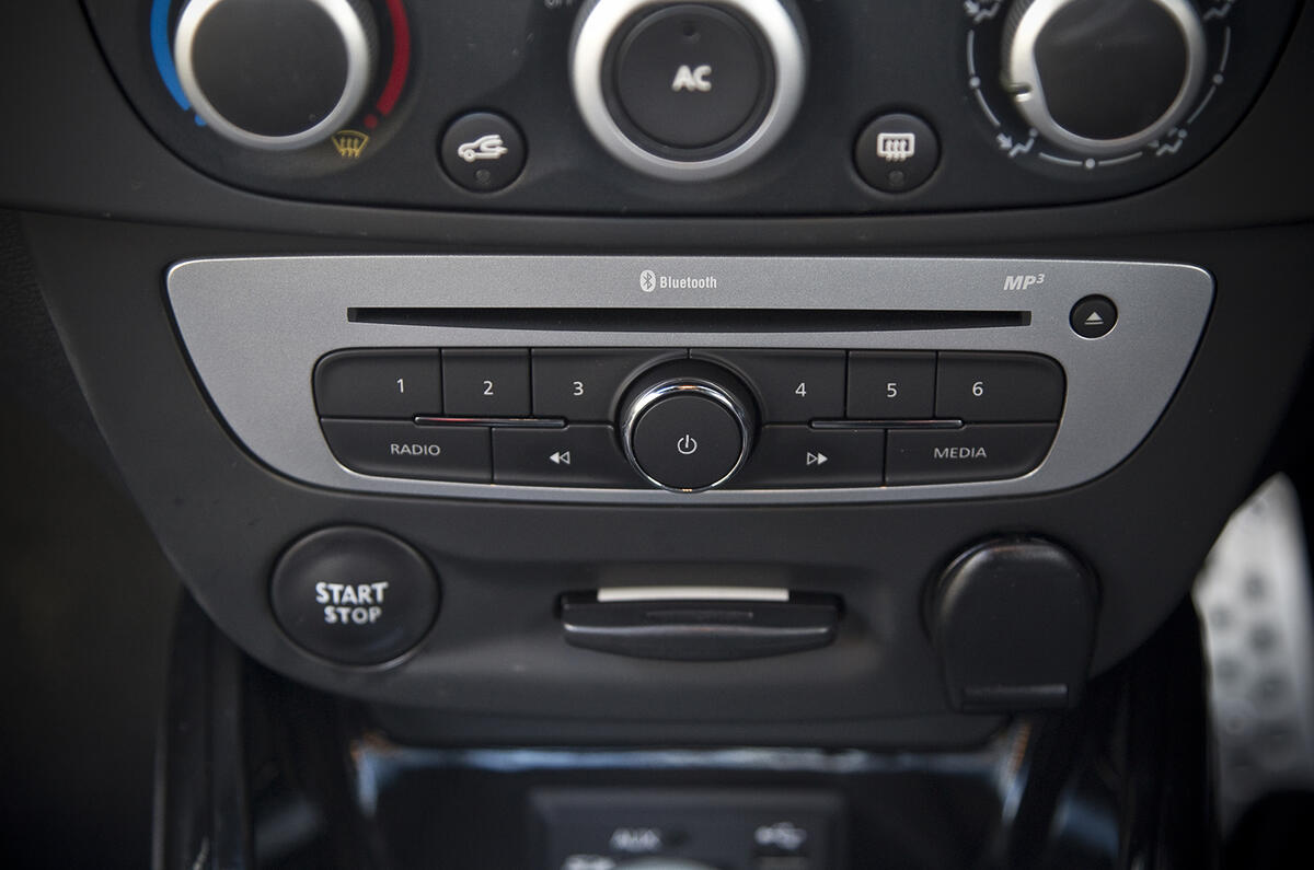 Renault Megane RS centre console