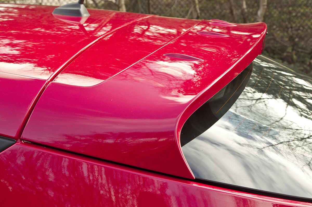 Renault Megane RS roof spoiler