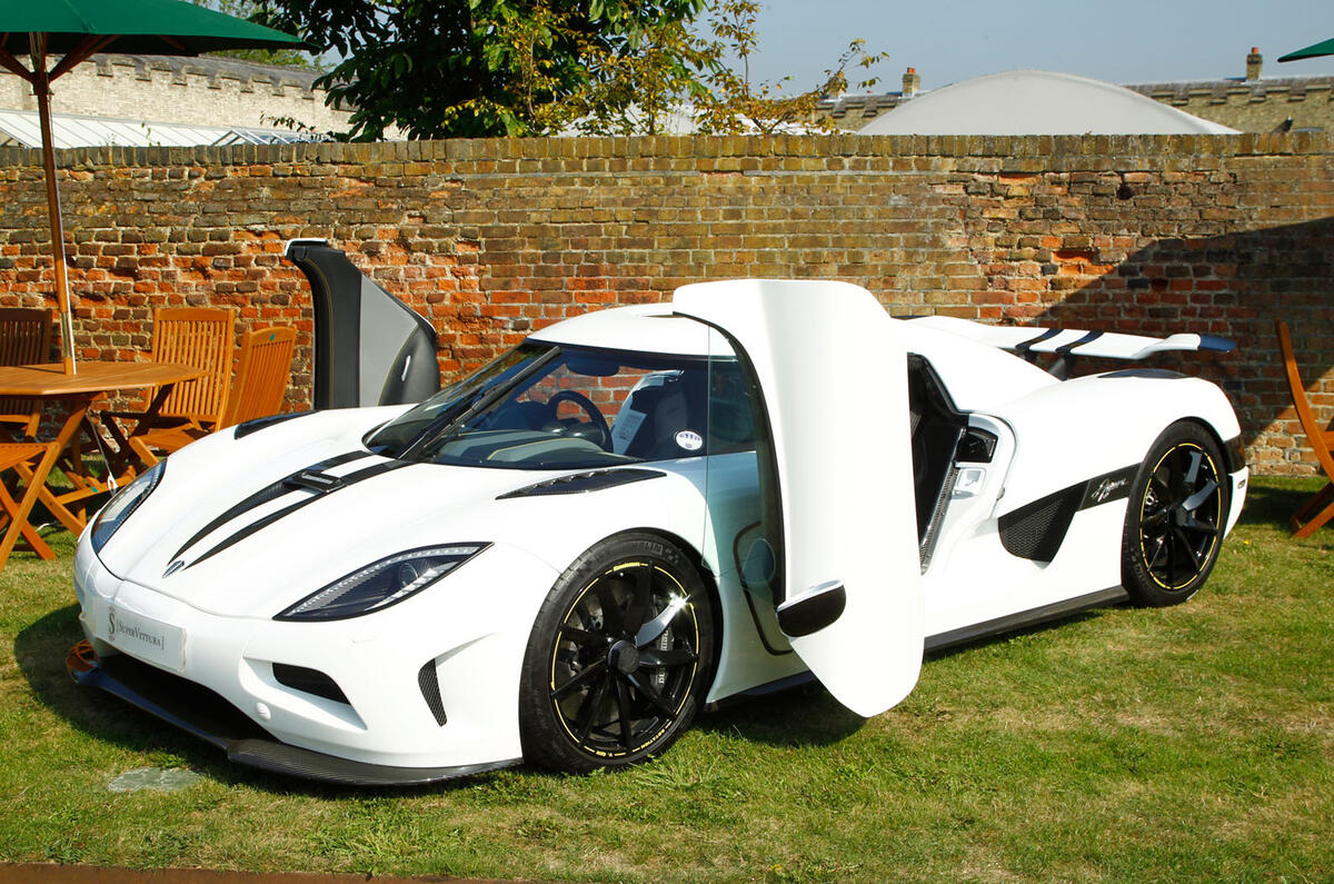 no title Salon Prive 2013 show gallery
