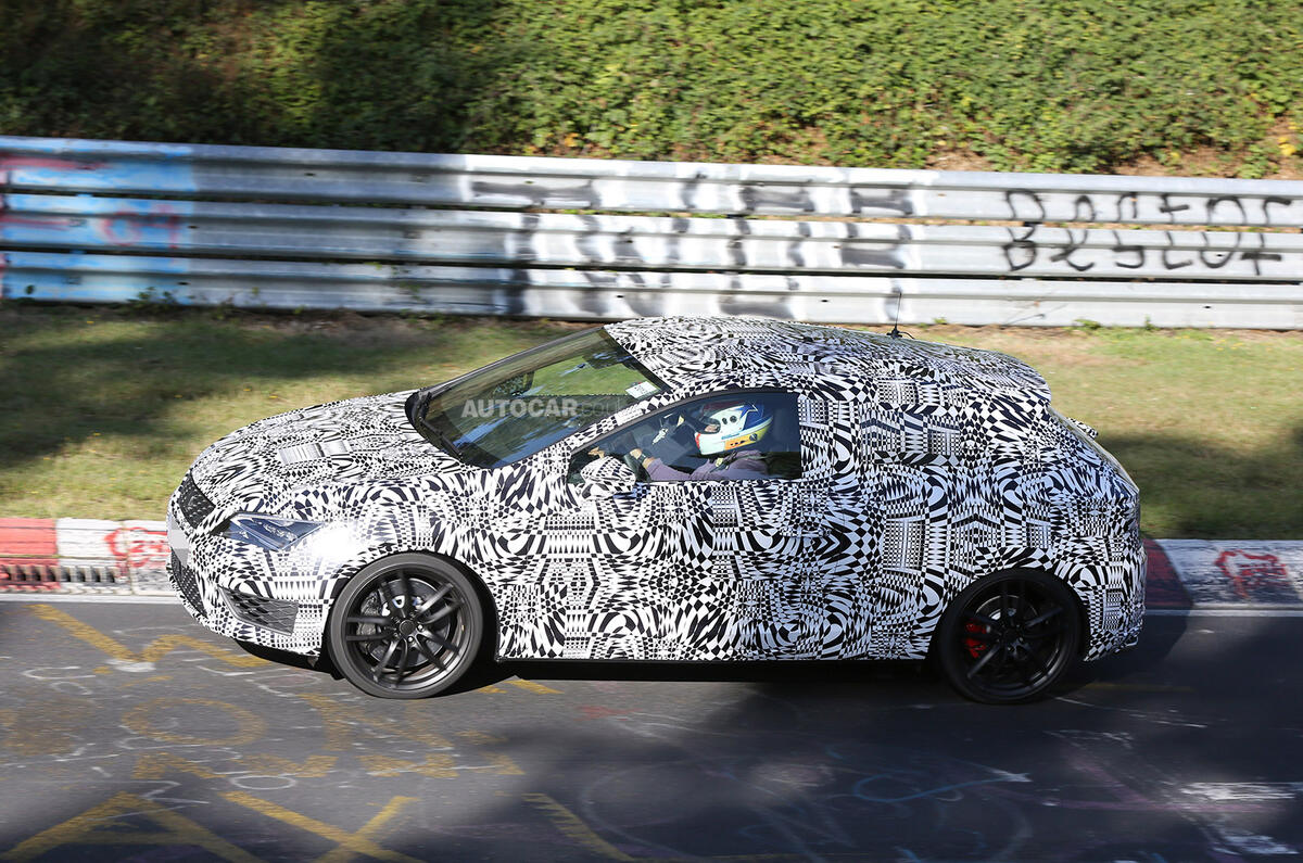 no title Seat Leon Cupra spotted - first pictures