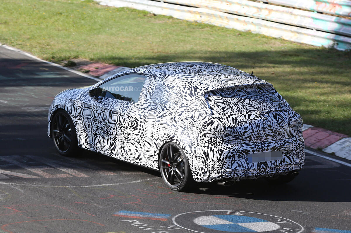 no title Seat Leon Cupra spotted - first pictures