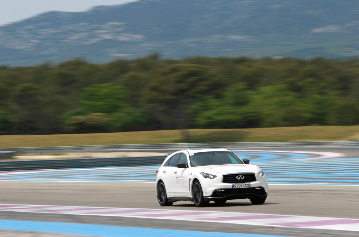 Sebastian Vettel helps Infiniti develop latest models