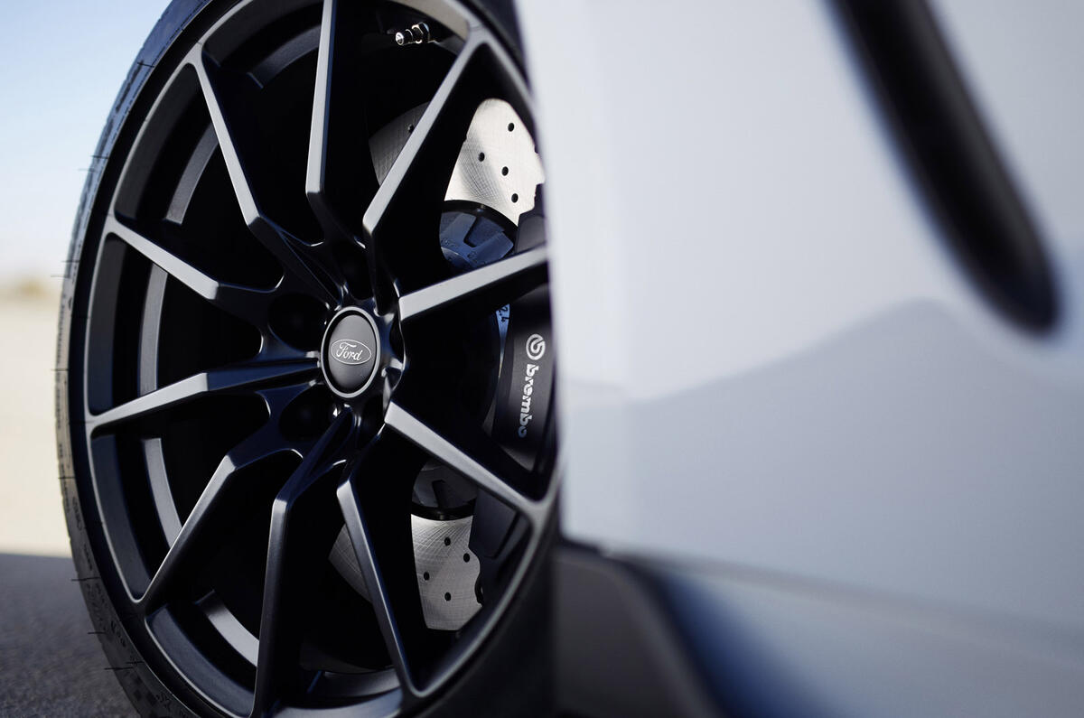 no title Ford unleashes extreme Shelby GT350 Mustang