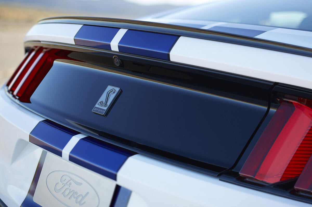 no title Ford unleashes extreme Shelby GT350 Mustang