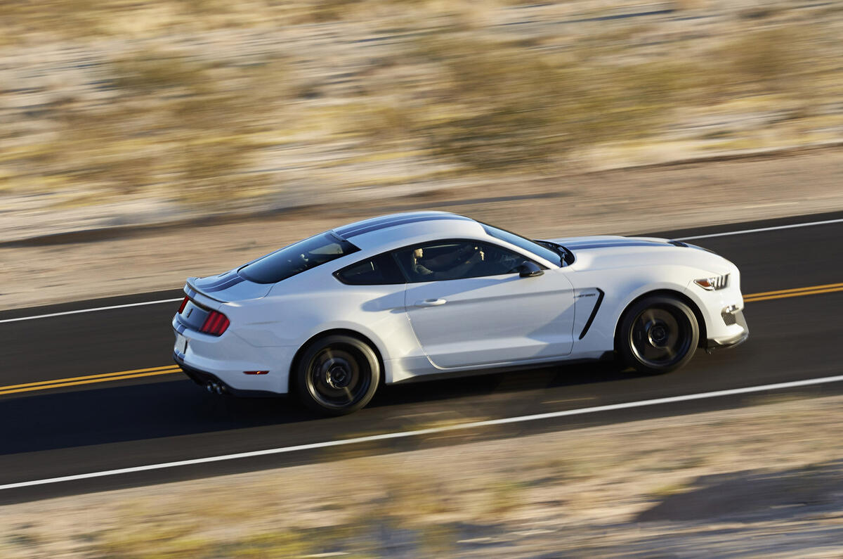 no title Ford unleashes extreme Shelby GT350 Mustang