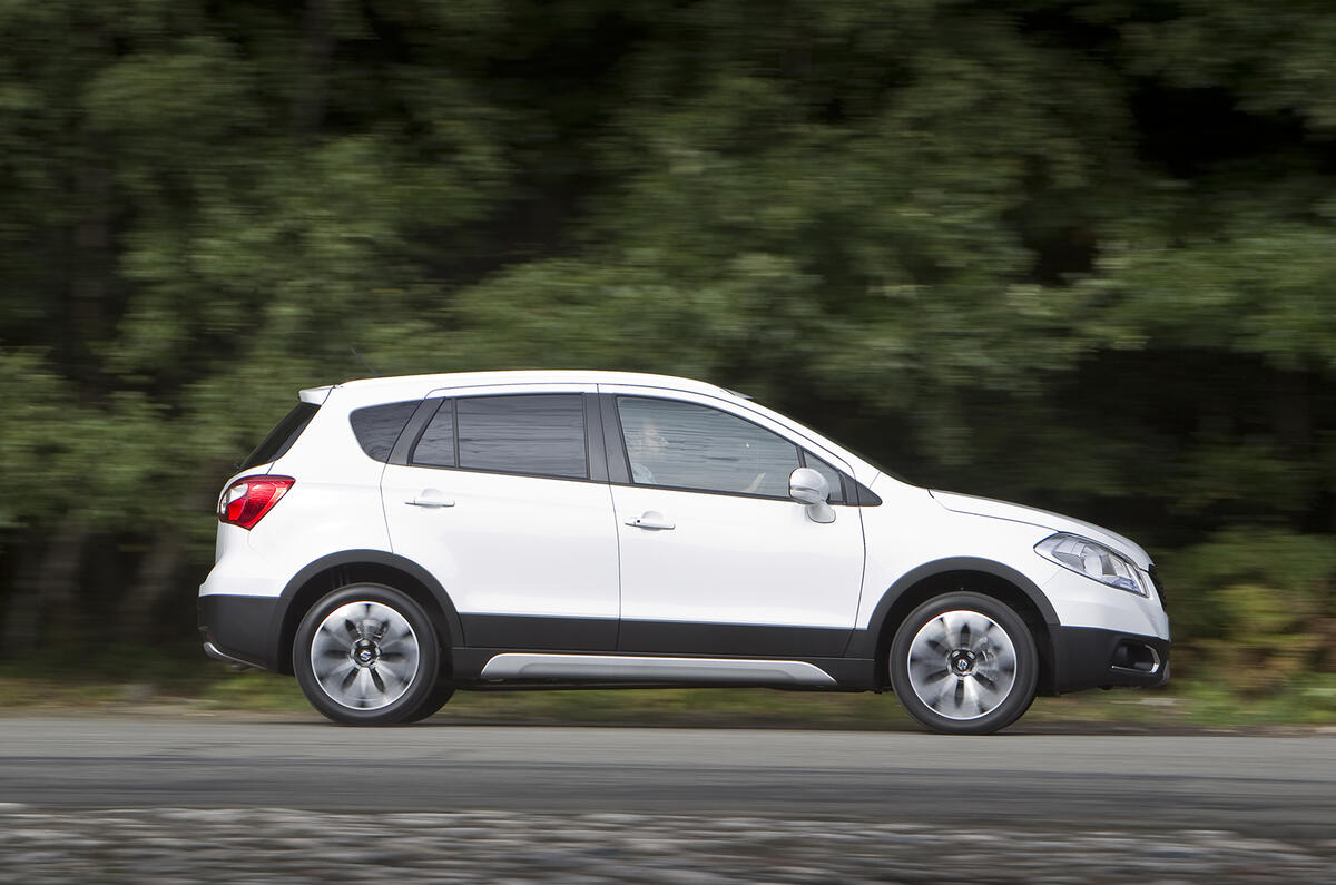 Suzuki S-Cross side profile