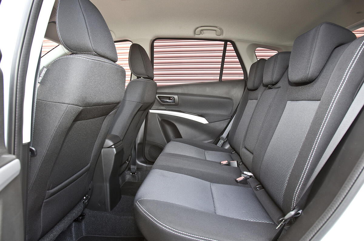 Suzuki S-Cross rear seats