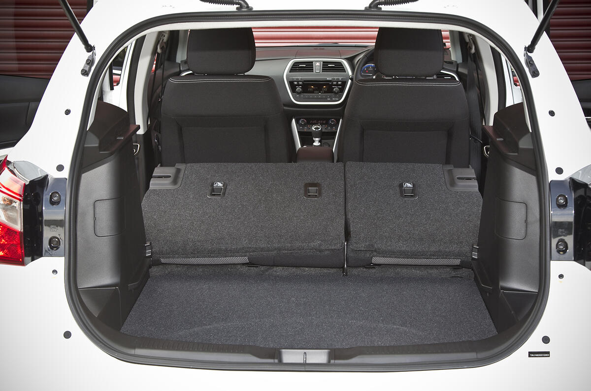 Suzuki S-Cross seat flexibility