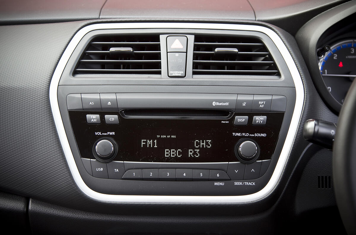 Suzuki S-Cross infotainment system