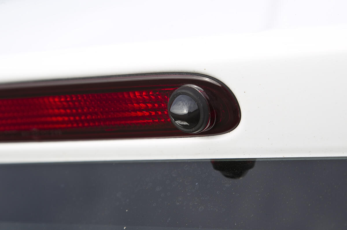 Suzuki S-Cross reversing camera