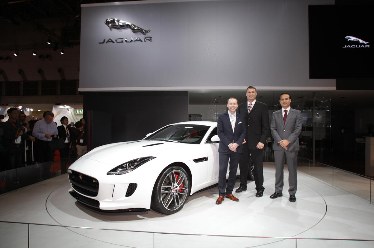 Jaguar F-type coupe revealed