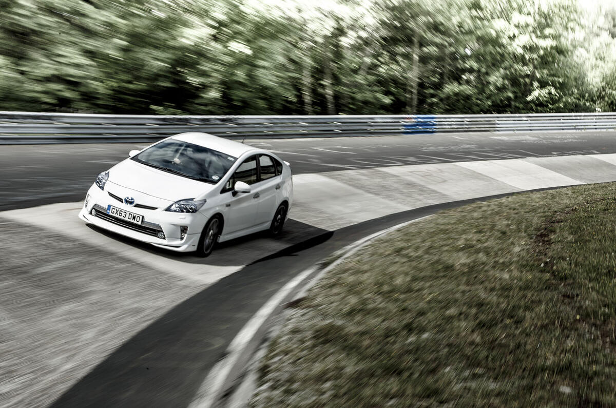 Toyota Prius Plug-in hybrid records 698mpg Nurburgring lap 