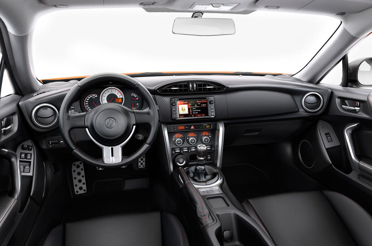 Toyota cuts GT86 price by £2500