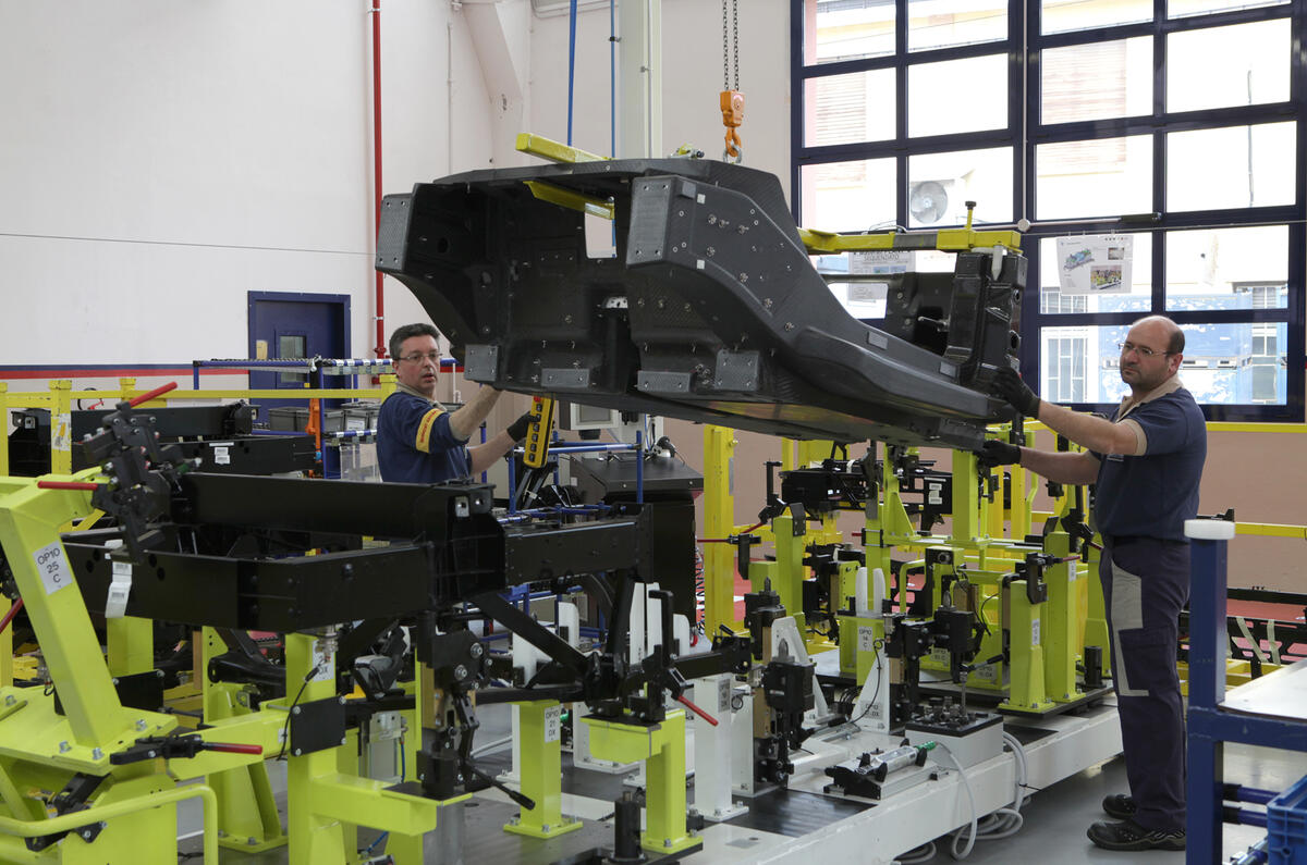 Alfa Romeo 4C production process revealed