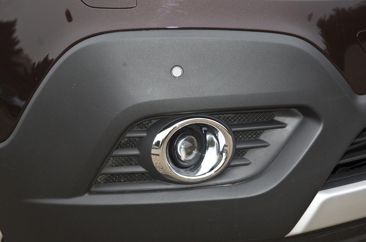 Only the cheapest models of the Vauxhall Mokka do without foglights