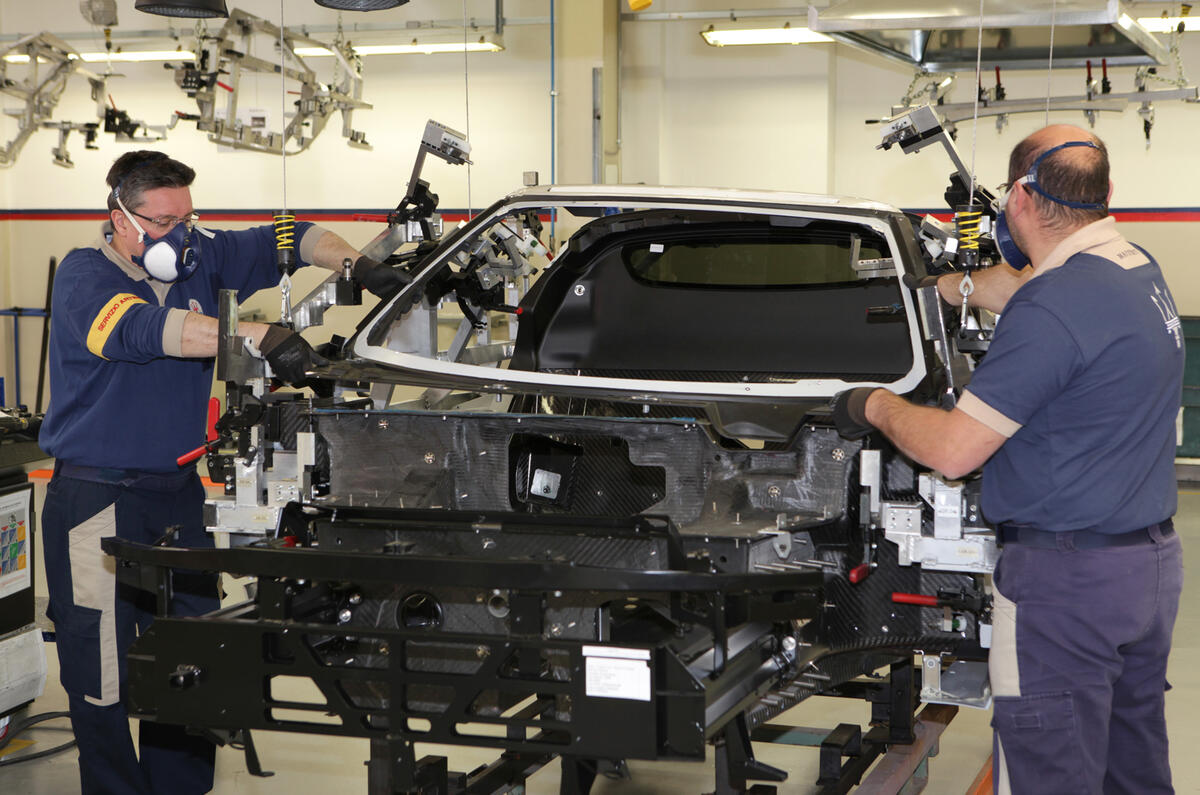 Alfa Romeo 4C production process revealed