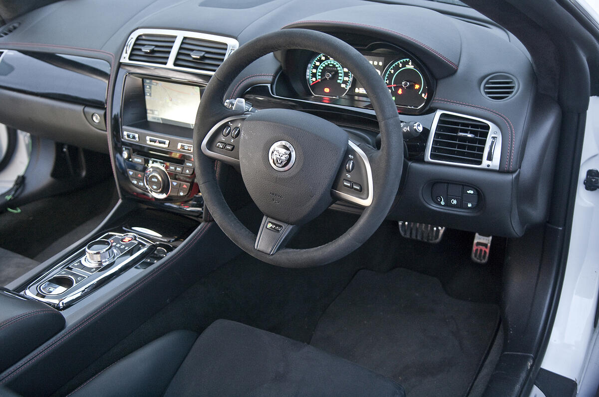 Jaguar XKR-S GT dashboard