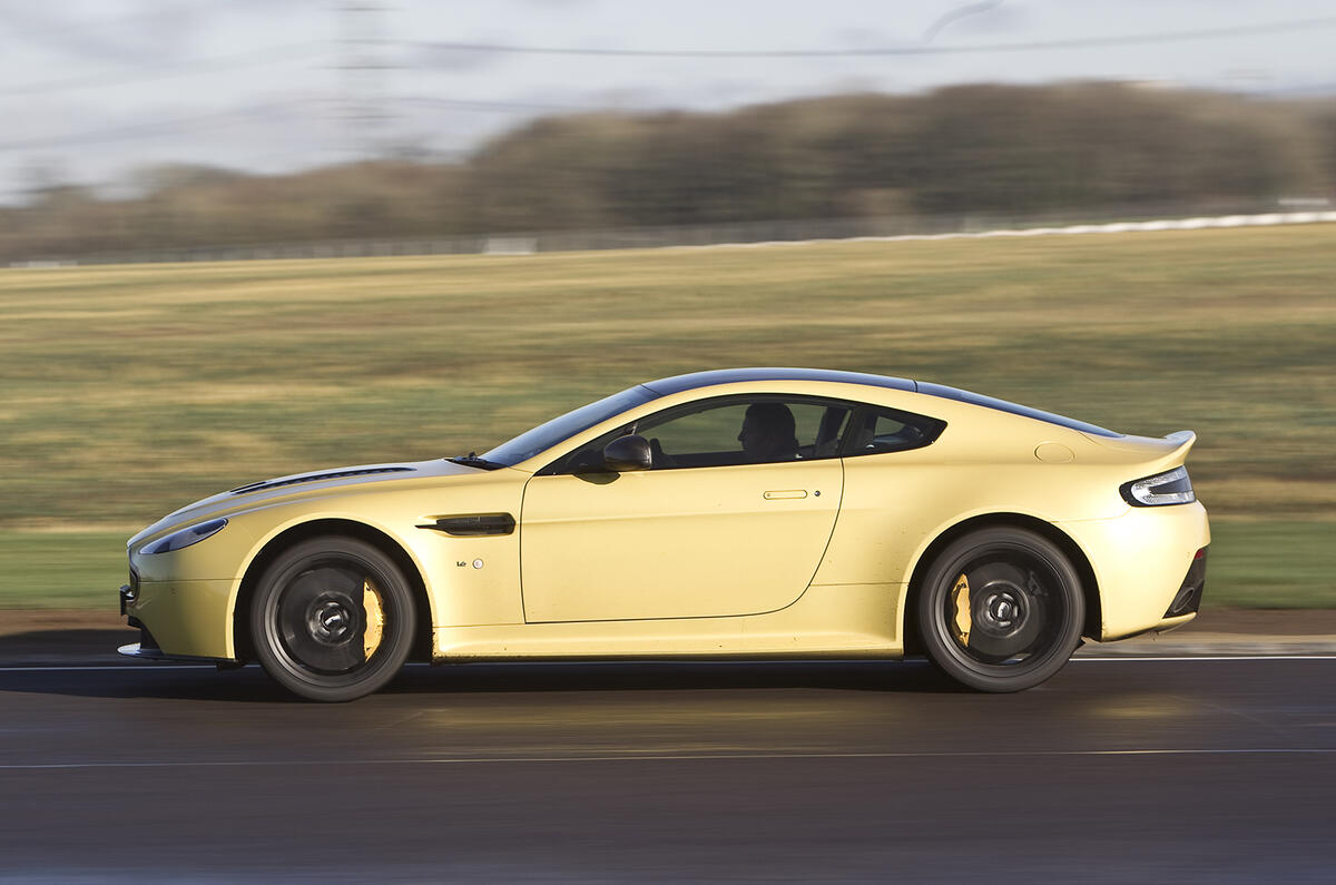 V12 Vantage S's double wishbone suspension