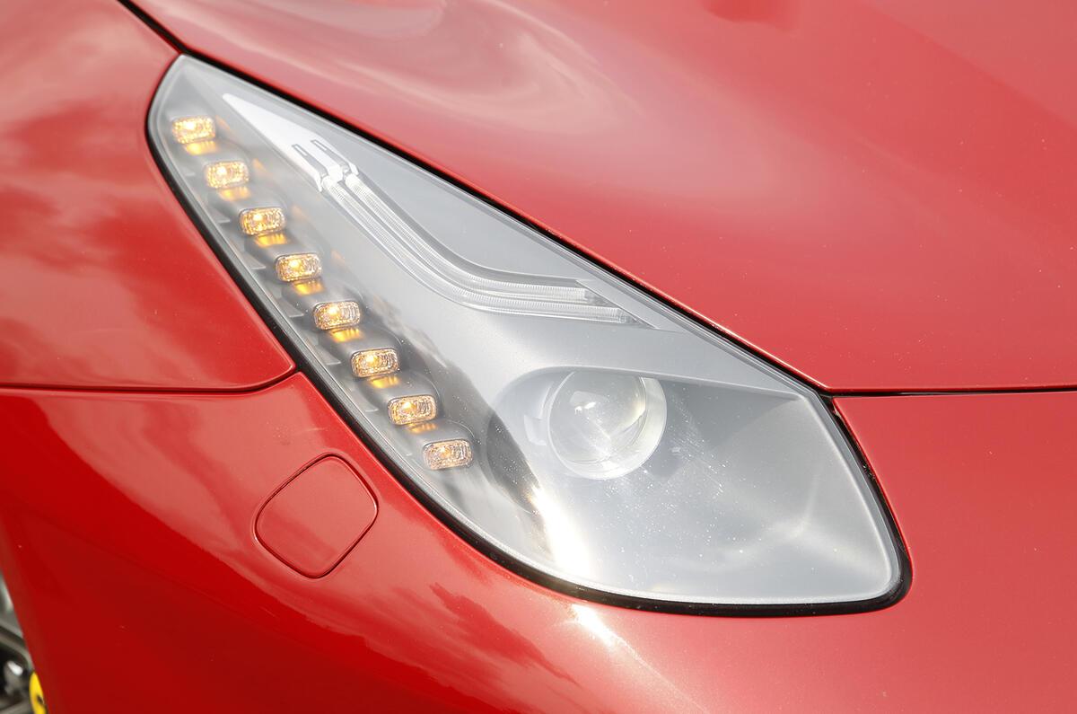 Ferrari F12 bi-xenon headlights