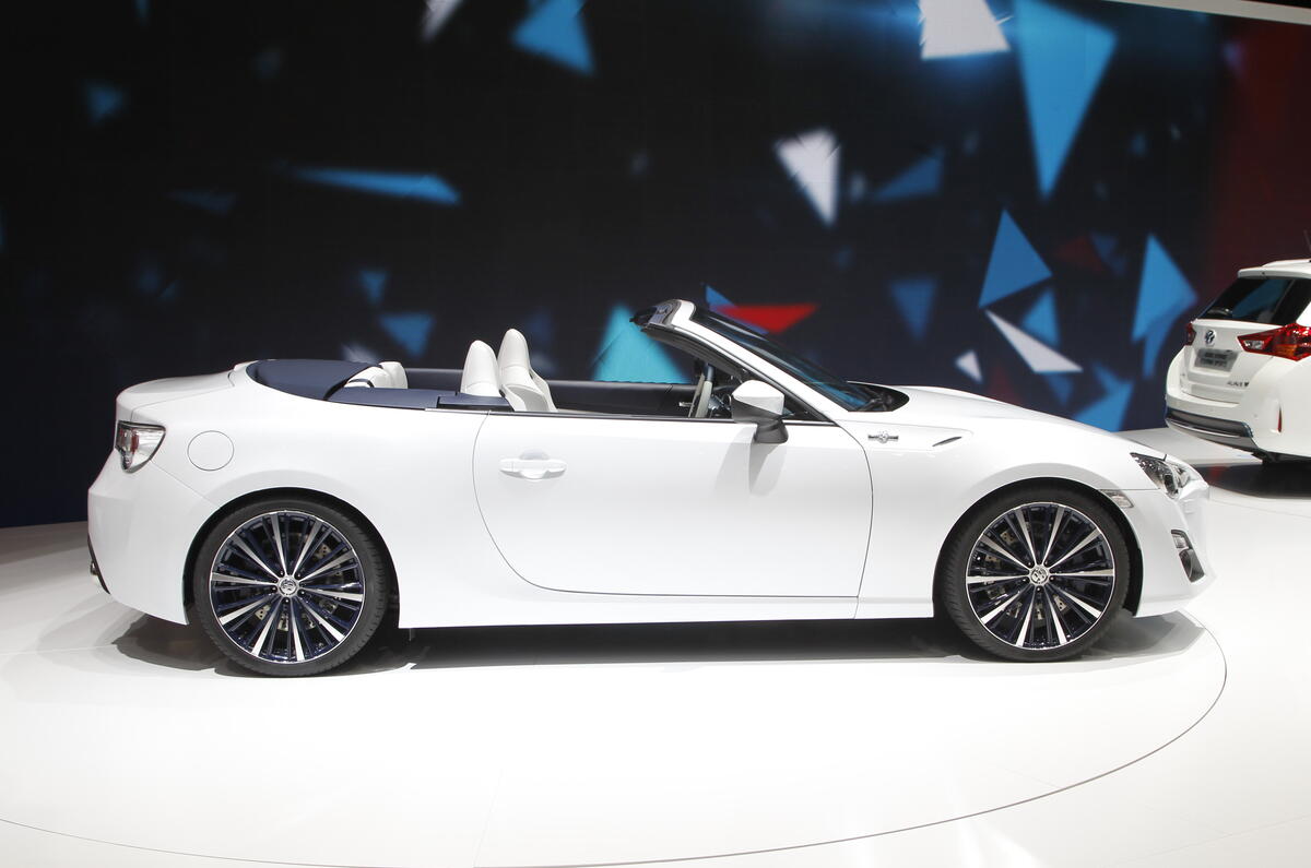 Toyota FT-86 Open concepts roof shown