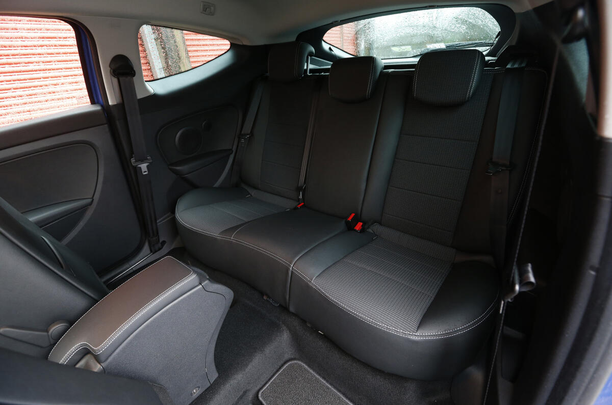 2014 Renault Megane GT Line TomTom Energy dCi 130 diesel ...