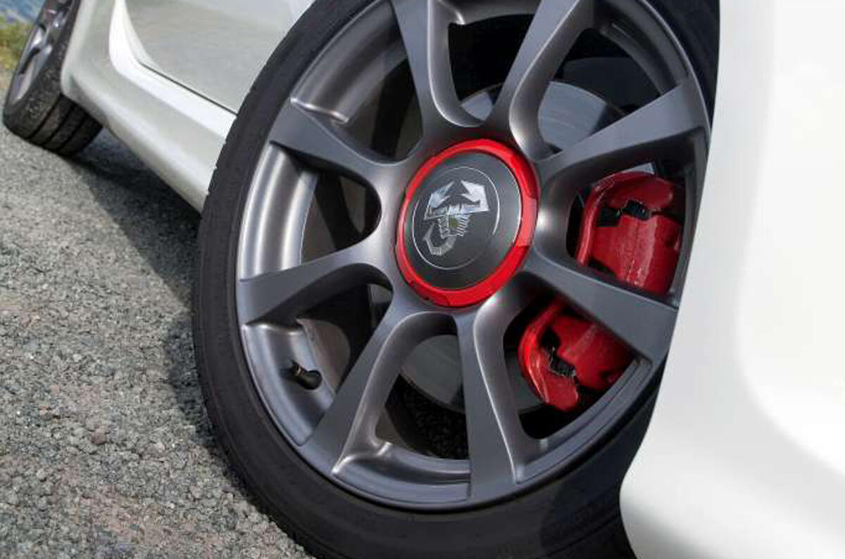 Abarth 595 alloy wheels