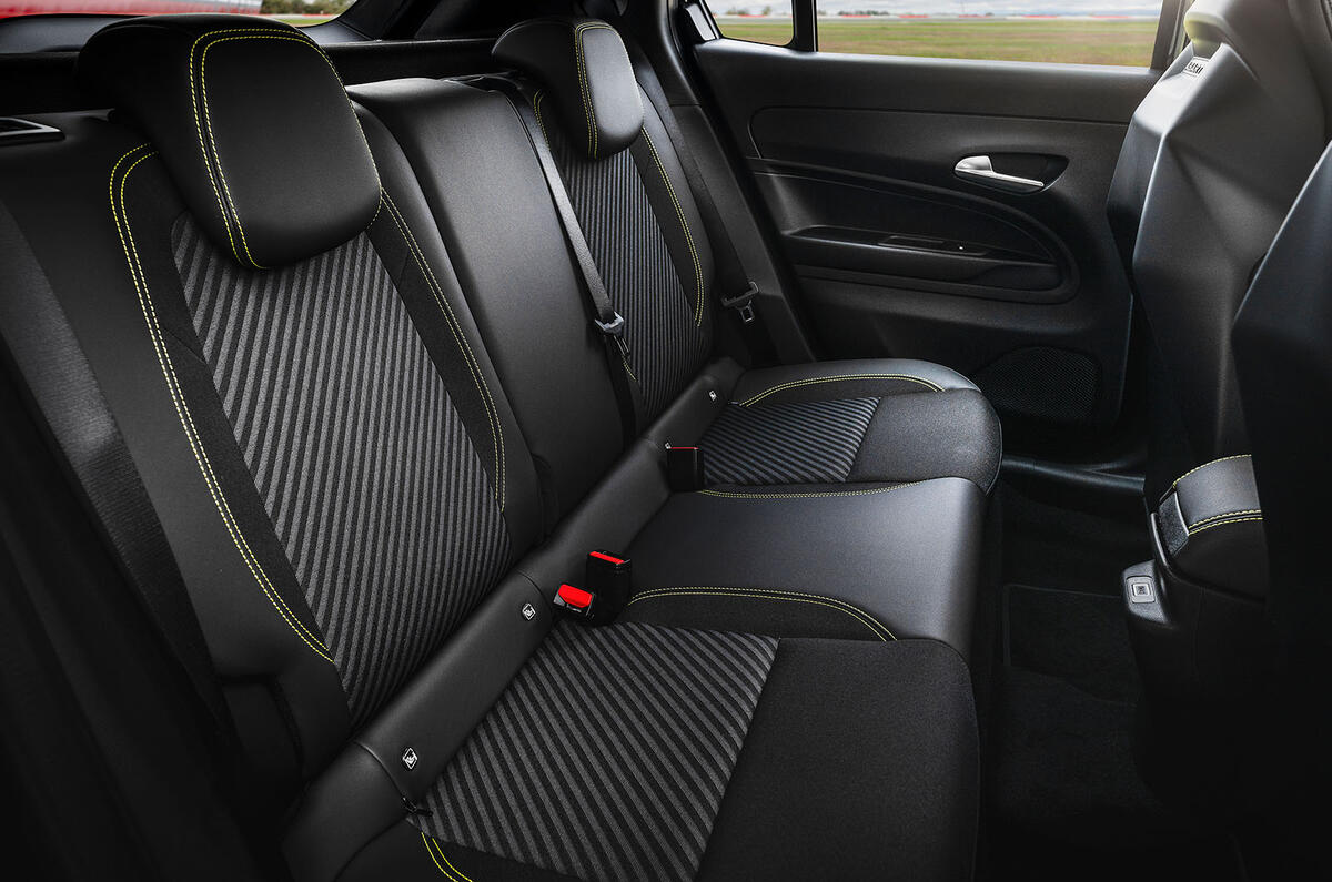 Abarth 600e rear seats Abarth 600e rear seats