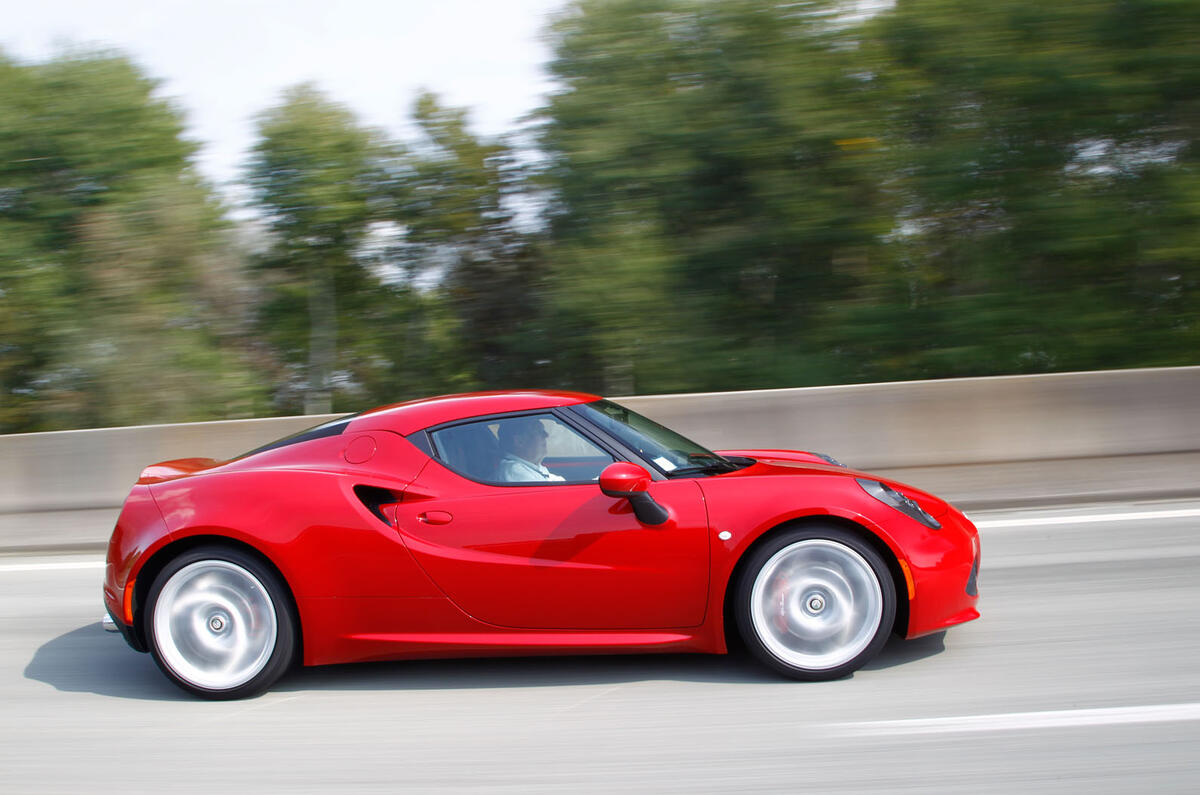 Supercar looks of the Alfa 4C