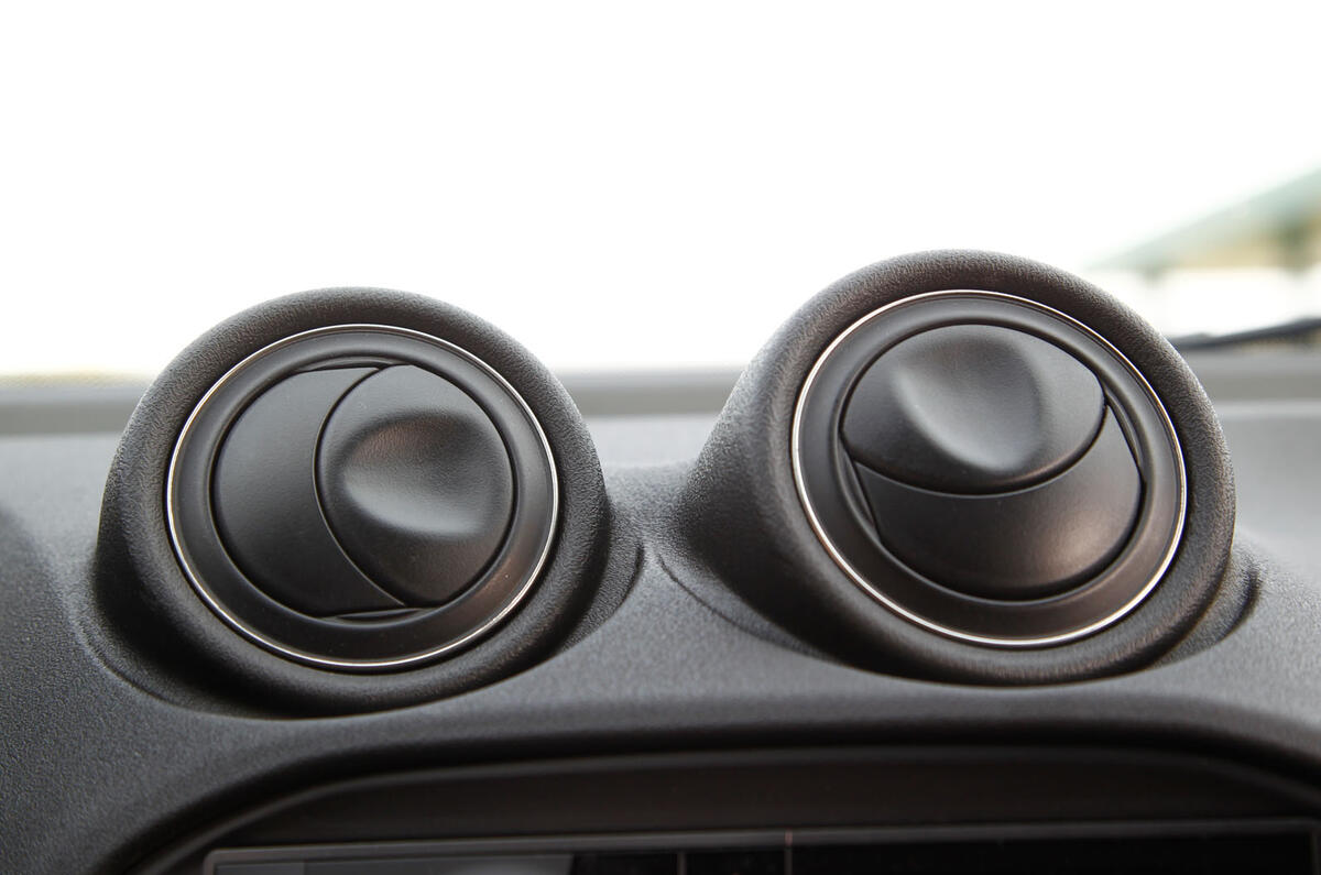 Air vents on the Alfa 4C
